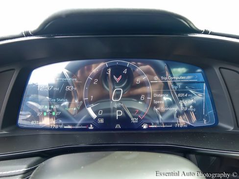 Used 2024 Chevrolet Corvette Stingray Preferred Cpe w/ Battery Protection Package RWD image 12
