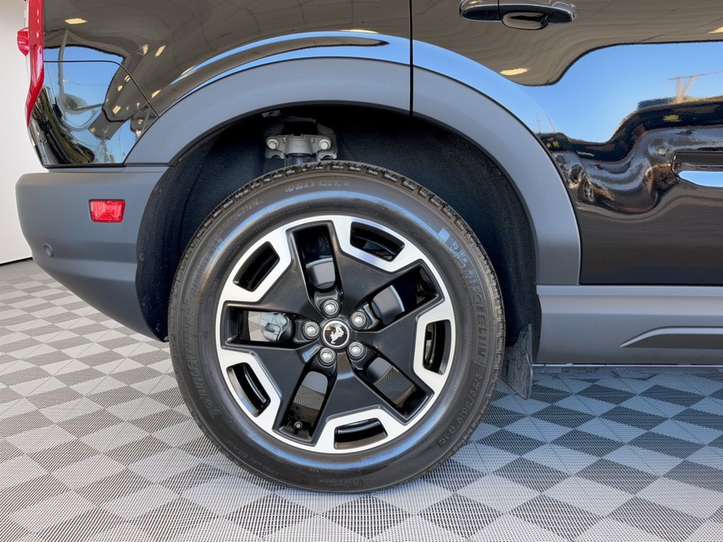 Used 2024 Ford Bronco Sport Outer Banks AWD/4WD image 13