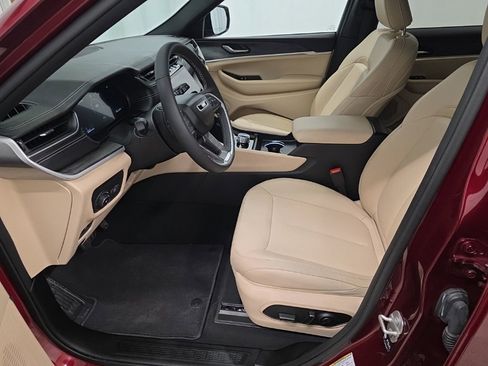 Used 2024 Jeep Grand Cherokee L Limited w/ Trailer Tow Package image 13