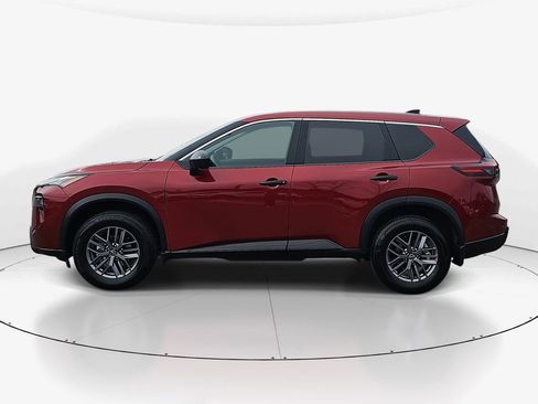 Used 2025 Nissan Rogue S image 9