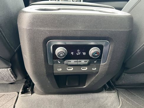 Used 2021 Chevrolet Tahoe Z71 w/ Luxury Package image 24