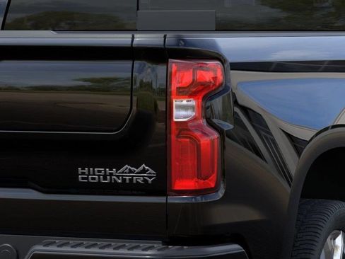 New 2026 Chevrolet Silverado 1500 High Country w/ High Country Premium Package AWD/4WD image 11