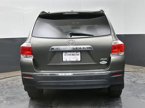 Used 2012 Toyota Highlander 4WD w/ Tech Pkg image 7