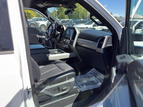 Used 2022 Ford F350 Lariat w/ Lariat Ultimate Package AWD/4WD image 28