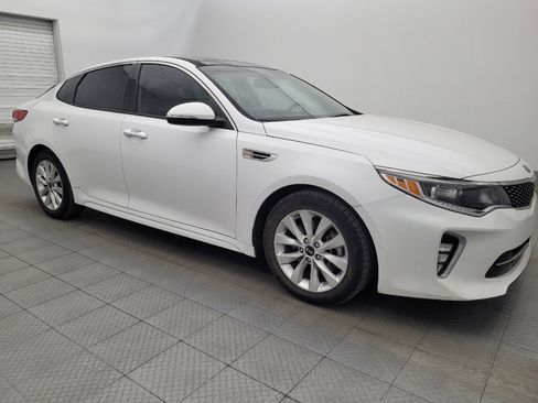 Used 2018 Kia Optima EX w/ Technology Package FWD image 11
