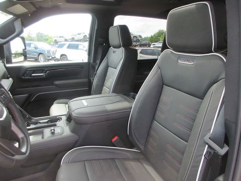 New 2026 GMC Sierra 2500 AT4X AWD/4WD image 12