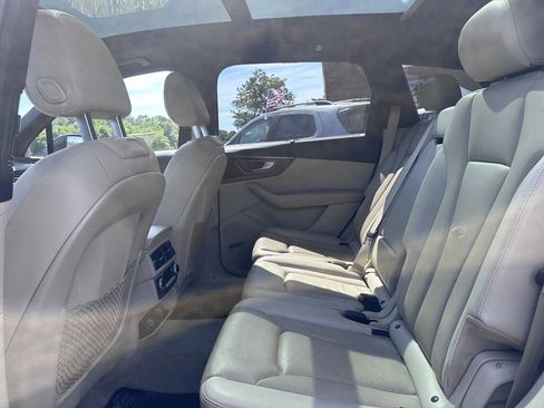Used 2017 Audi Q7 3.0T Prestige AWD/4WD image 9