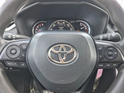 Used 2024 Toyota RAV4 LE image 18
