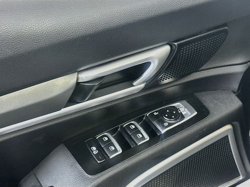 Used 2022 Kia Telluride LX AWD/4WD image 15