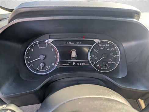 Used 2024 Nissan Rogue S image 10