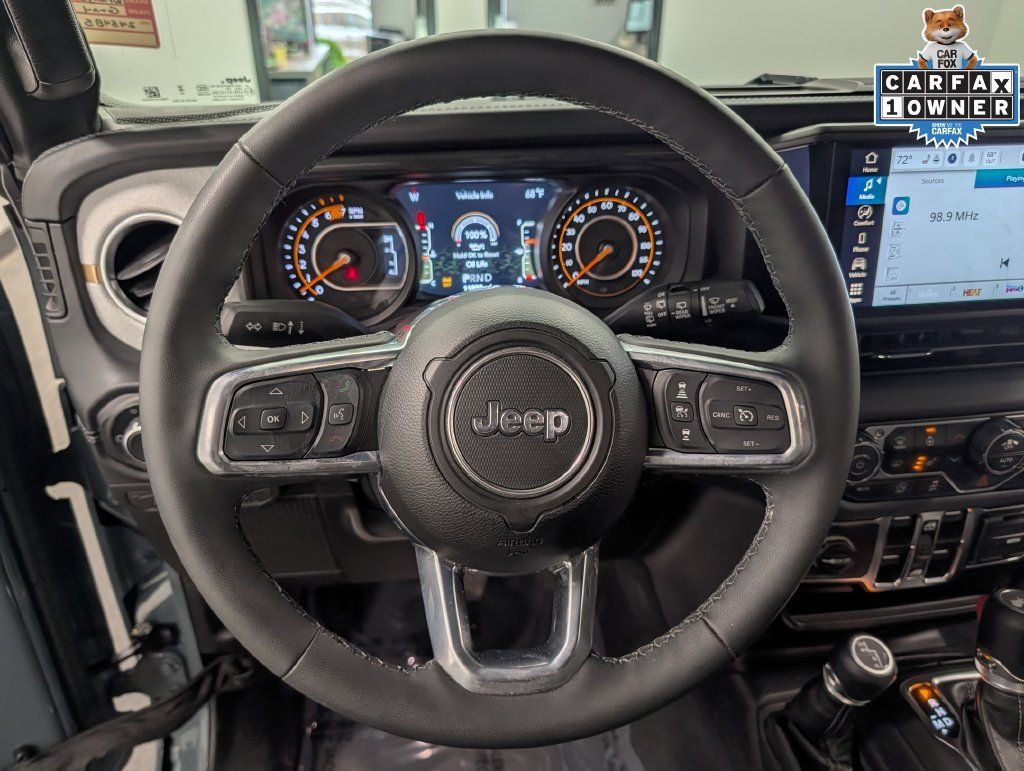 Used 2026 Jeep Wrangler Unlimited Sahara AWD/4WD image 24