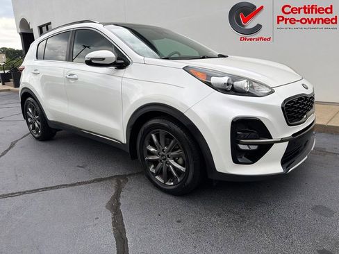 Used 2020 Kia Sportage S w/ S Premium Package FWD image 2