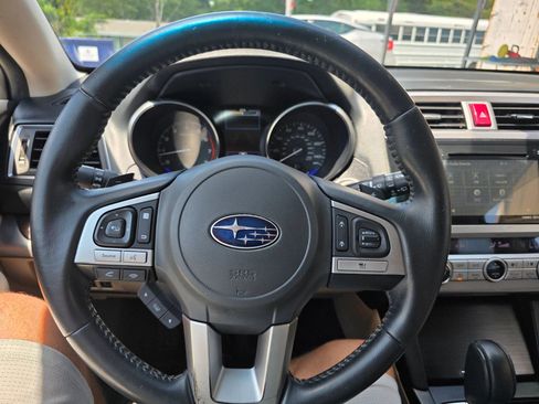 Used 2015 Subaru Outback 2.5i Limited image 11