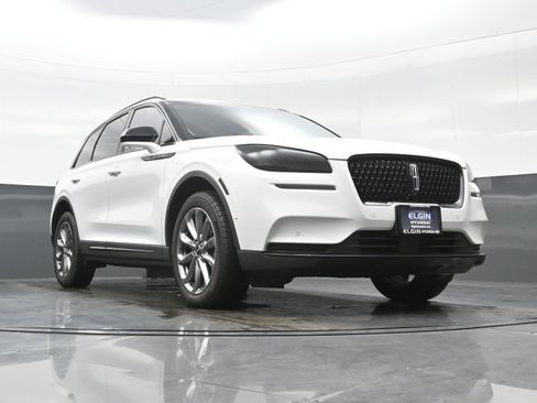 Used 2022 Lincoln Corsair AWD w/ Premium Package image 34