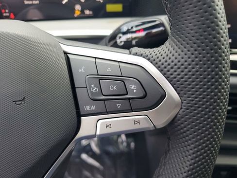 New 2026 Volkswagen Tiguan SE R-Line image 22