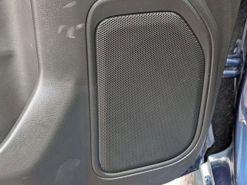 Used 2022 Chevrolet Silverado 1500 LT image 24