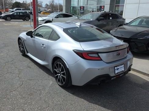 Used 2024 Toyota GR86 image 3