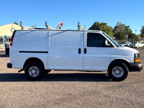 Used 2016 Chevrolet Express 2500 image 7