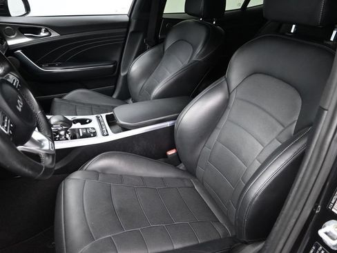 Used 2023 Kia Stinger GT2 RWD image 11