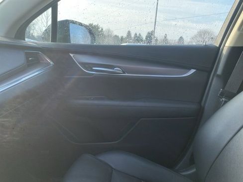 Used 2019 Cadillac XT5 Luxury image 7
