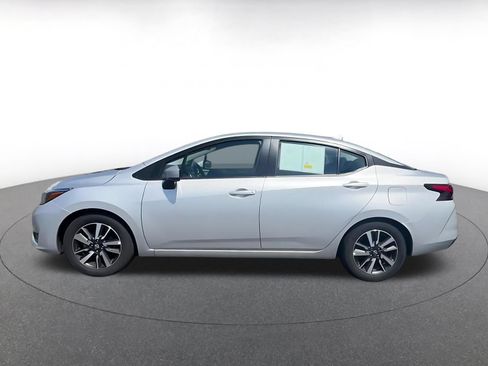 Used 2025 Nissan Versa SV FWD image 8