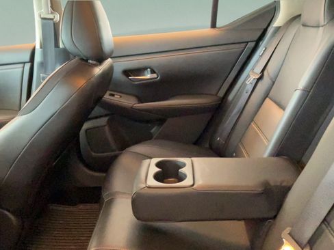 Used 2024 Nissan Sentra SR w/ SR Premium Package FWD image 31