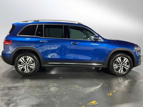 New 2025 Mercedes-Benz GLB 250 4MATIC image 10