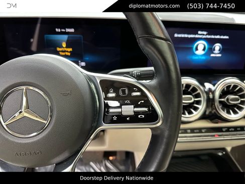 Used 2023 Mercedes-Benz EQB 300 4MATIC w/ Exclusive Package image 28