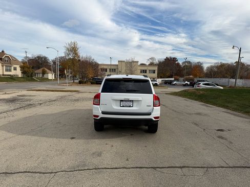 Used 2013 Jeep Compass Latitude w/ Sun/Sound Group image 6