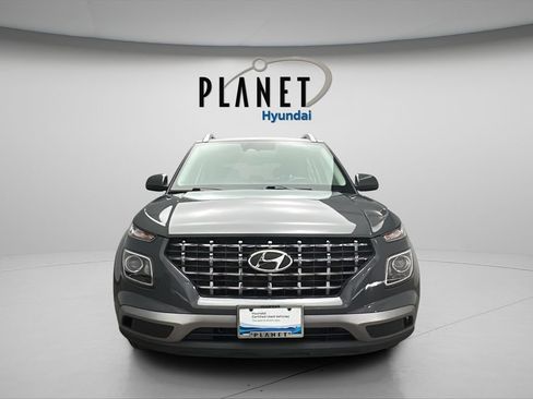Certified 2023 Hyundai Venue SEL FWD image 8