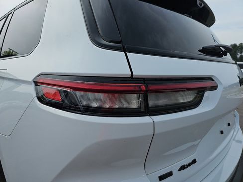 Used 2022 Jeep Grand Cherokee L Limited w/ Luxury Tech Group II AWD/4WD image 35