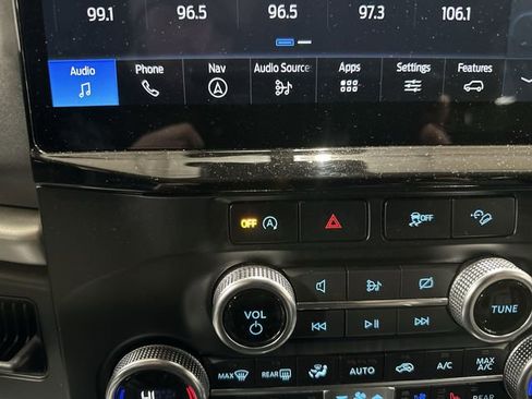 Used 2024 Ford Expedition XLT image 33