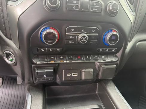 Used 2021 Chevrolet Silverado 1500 LTZ AWD/4WD image 21