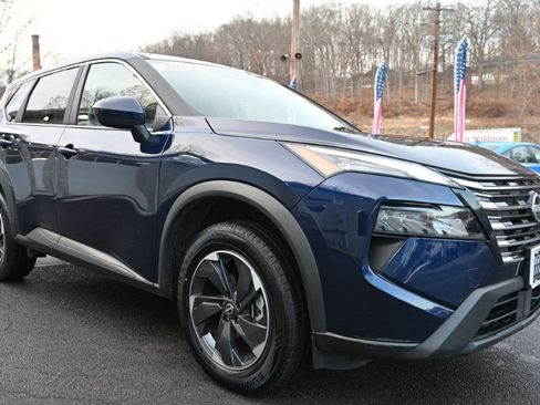 Used 2025 Nissan Rogue SV image 7