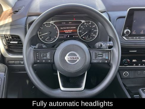 Used 2021 Nissan Rogue SV image 15