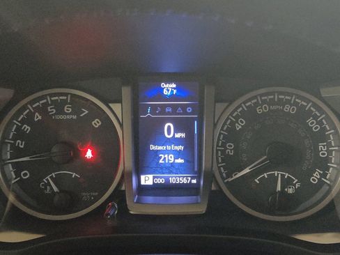 Used 2016 Toyota Tacoma SR5 w/ Towing Package image 23