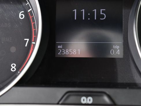 Used 2017 Volkswagen Golf S FWD image 26