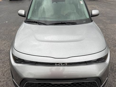 Used 2023 Kia Soul LX w/ LX Technology Package FWD image 4