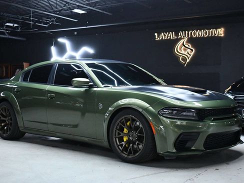 Used 2020 Dodge Charger SRT Hellcat w/ Harman/Kardon Audio Group image 2