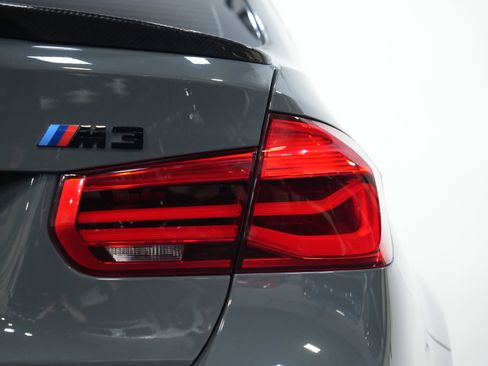 Used 2018 BMW M3 image 17