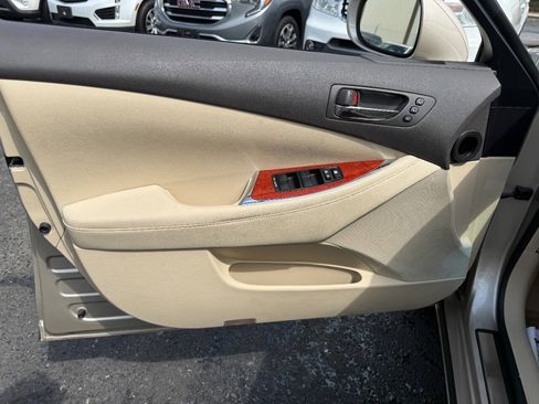 Used 2011 Lexus ES 350 FWD image 16