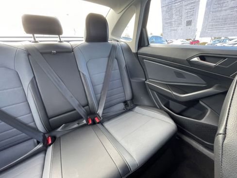 Used 2025 Volkswagen Jetta SE image 37