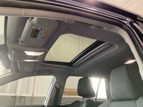 Used 2025 Toyota RAV4 XLE image 18