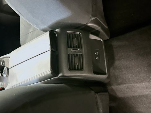 Used 2023 Nissan Rogue SV AWD/4WD image 27