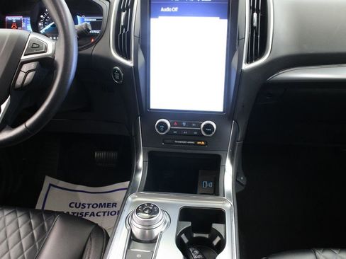 Used 2023 Ford Edge Titanium AWD/4WD image 22