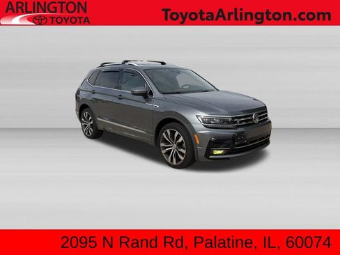 Used 2018 Volkswagen Tiguan SEL Premium w/ R-Line Package FWD image 1