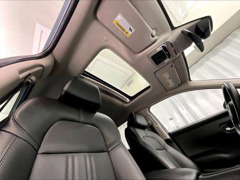 Used 2025 Honda HR-V EX-L image 22