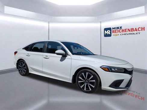 Used 2022 Honda Civic EX image 2