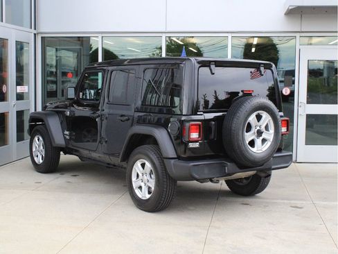 Used 2021 Jeep Wrangler Unlimited Sport w/ Sun And Sound Package AWD/4WD image 8