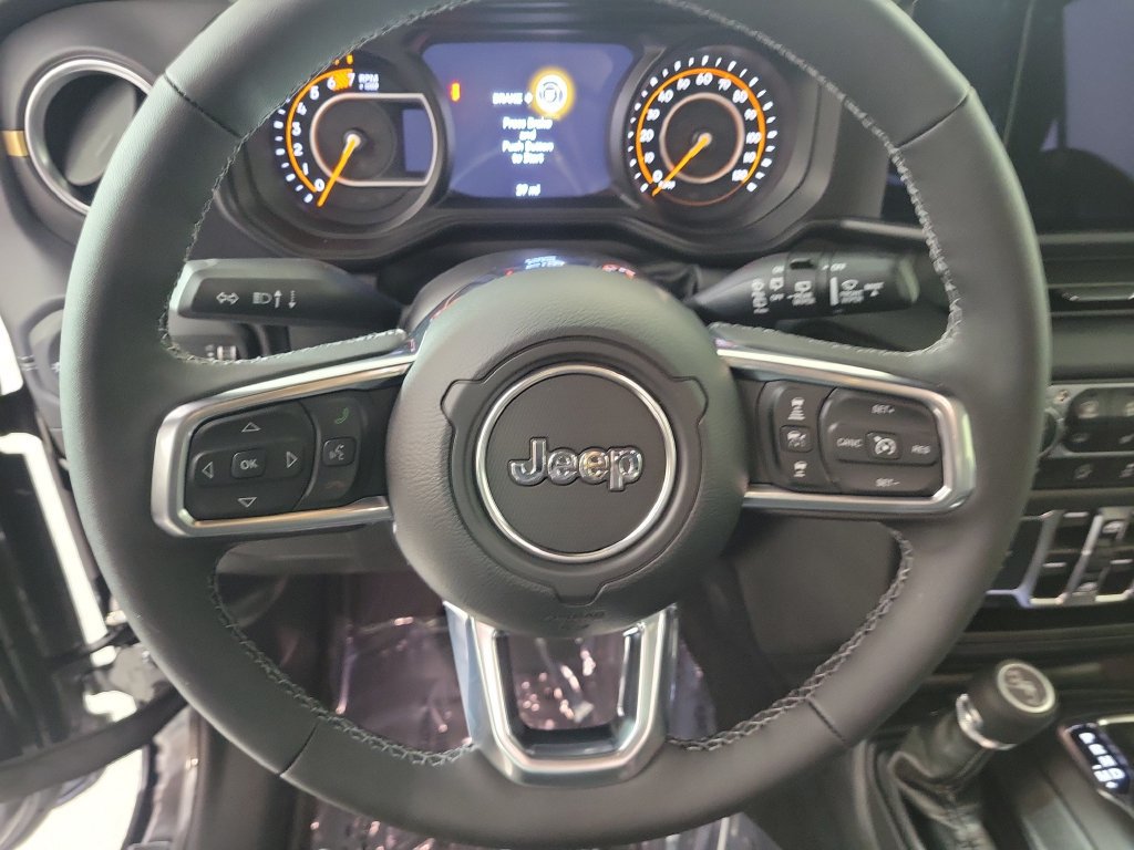New 2026 Jeep Wrangler Unlimited Sahara w/ Technology Group AWD/4WD image 15